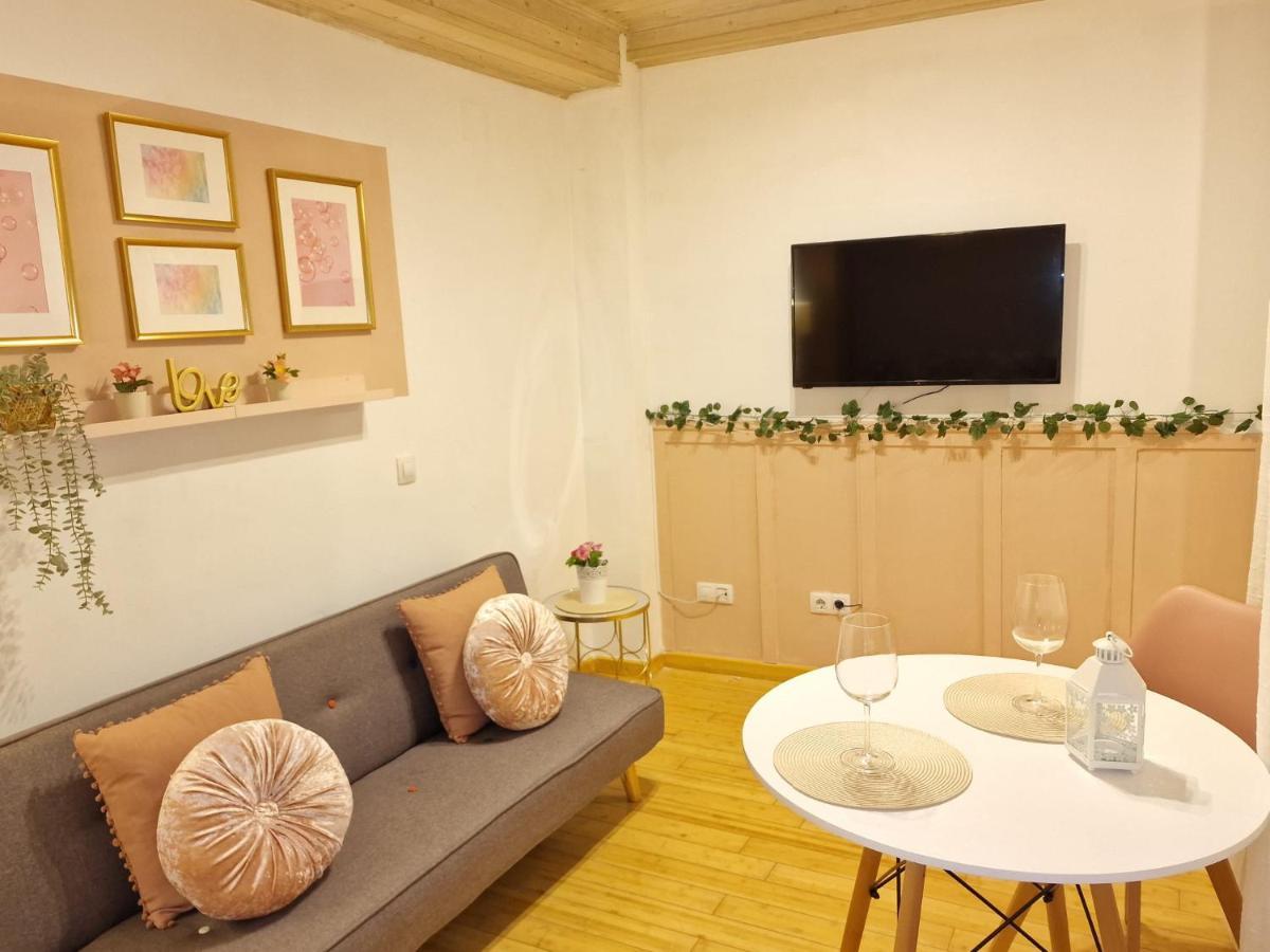 Cervantes Apartment Malaga Exterior photo